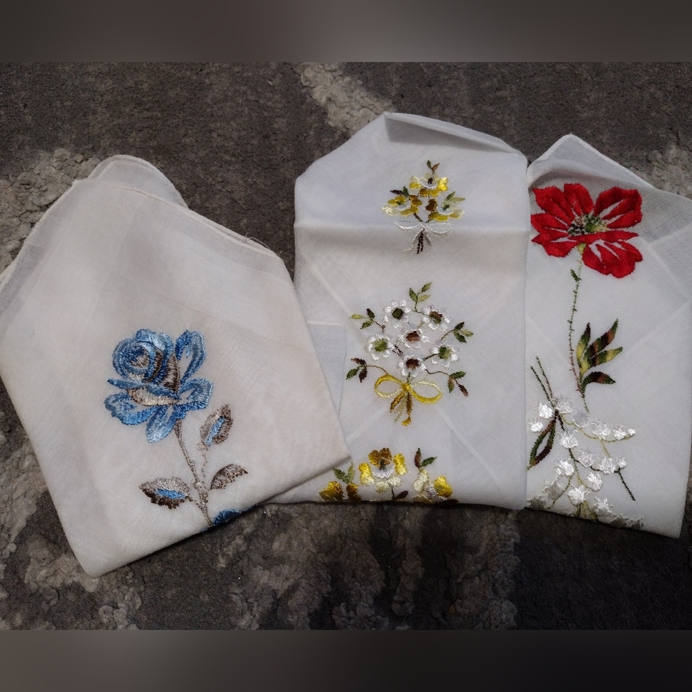 Vintage embroidered flower handkerchiefs